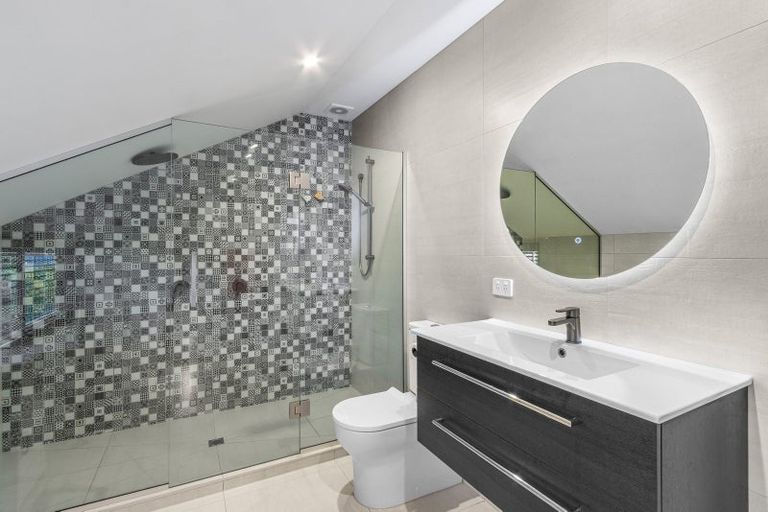 Photo of property in 5a Cherry Place, Casebrook, Christchurch, 8051