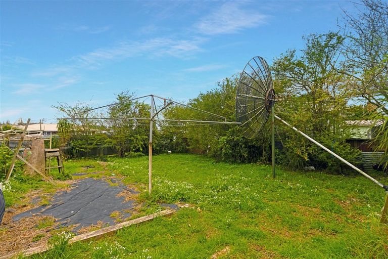 Photo of property in 97 Cobham Crescent, Kelston, Auckland, 0602