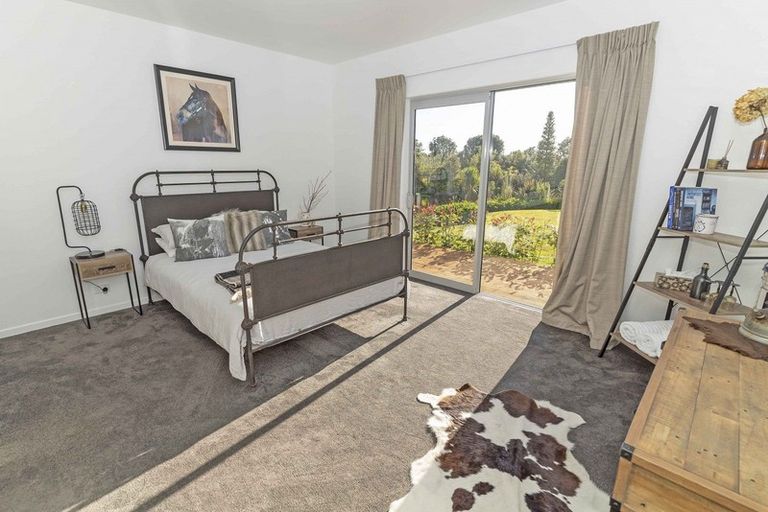 Photo of property in 1 Lakeside Terrace, Westport, 7892