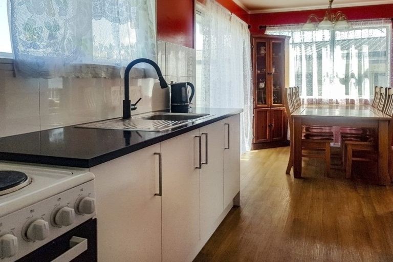 Photo of property in 26 Mascot Avenue, Mangere, Auckland, 2022