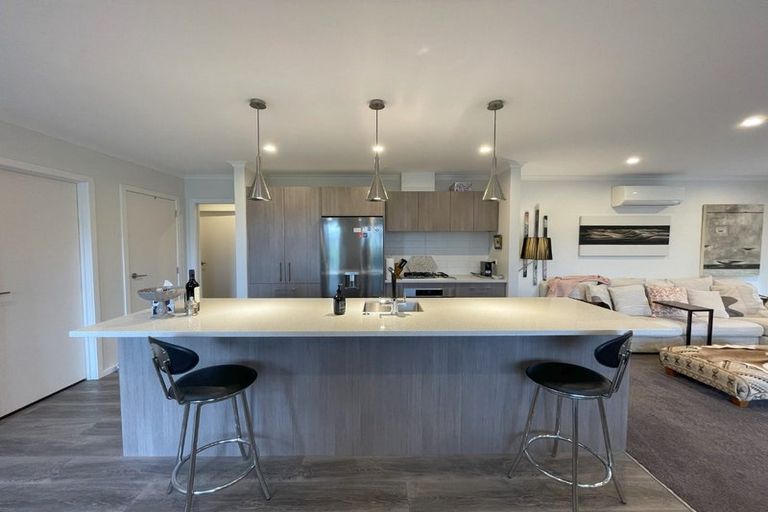 Photo of property in 7 Magdalinos Way, Havelock North, 4130