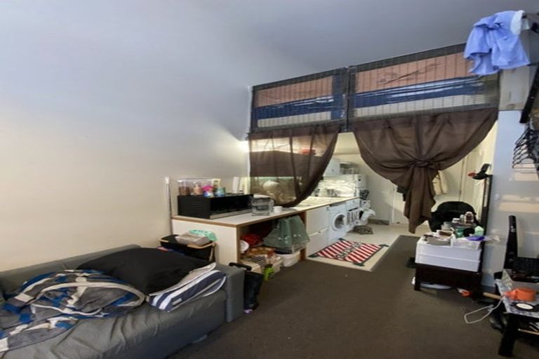 Photo of property in Urbane Apartments, 35/29 Webb Street, Mount Cook, Wellington, 6011