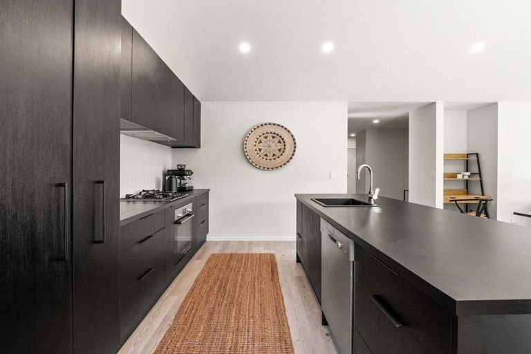 Photo of property in 6 Kerrera Lane, Jacks Point, Queenstown, 9371