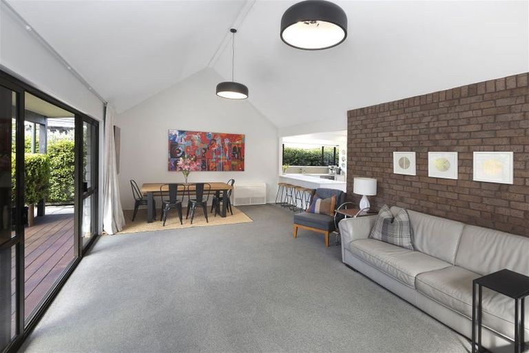 Photo of property in 464 Avonhead Road, Avonhead, Christchurch, 8042