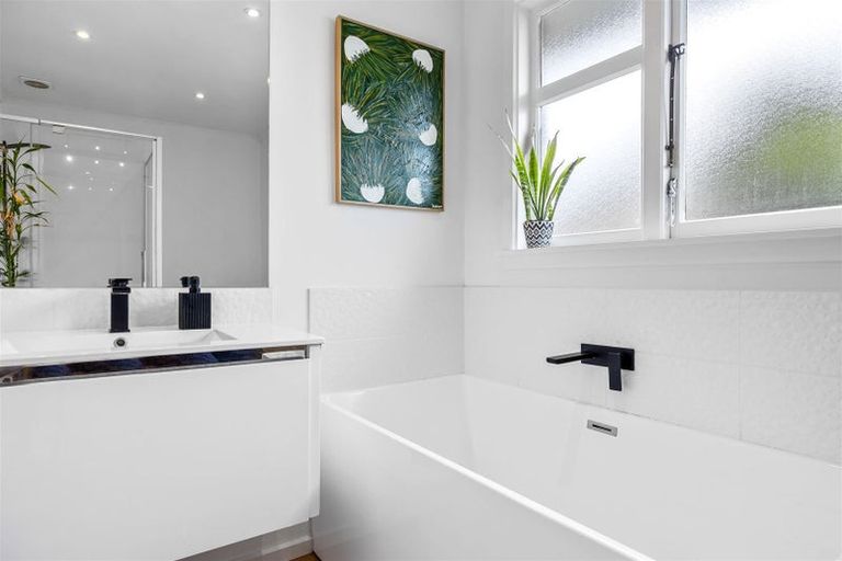 Photo of property in 52 Bourne Crescent, Papanui, Christchurch, 8053