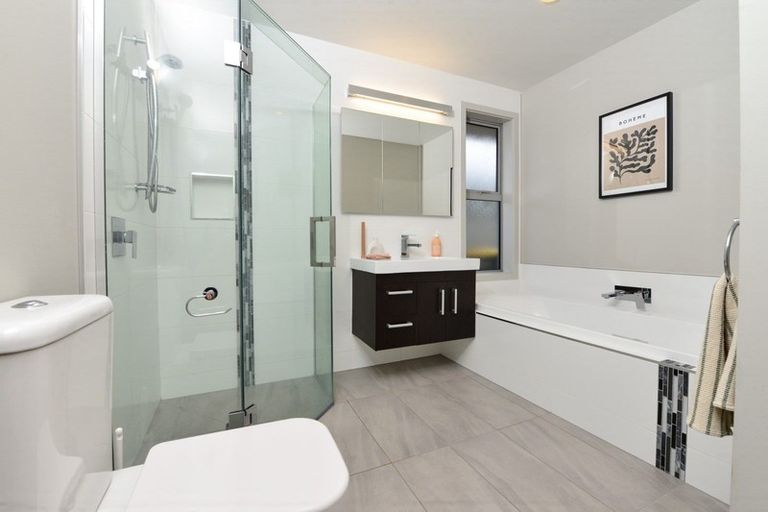 Photo of property in 12 The Rocks, Flagstaff, Hamilton, 3210