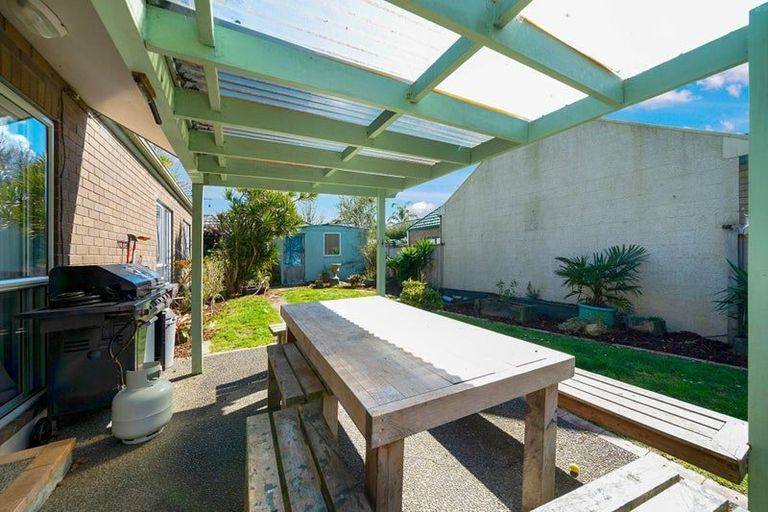 Photo of property in 4 Glenarden Way, Ranui, Auckland, 0612