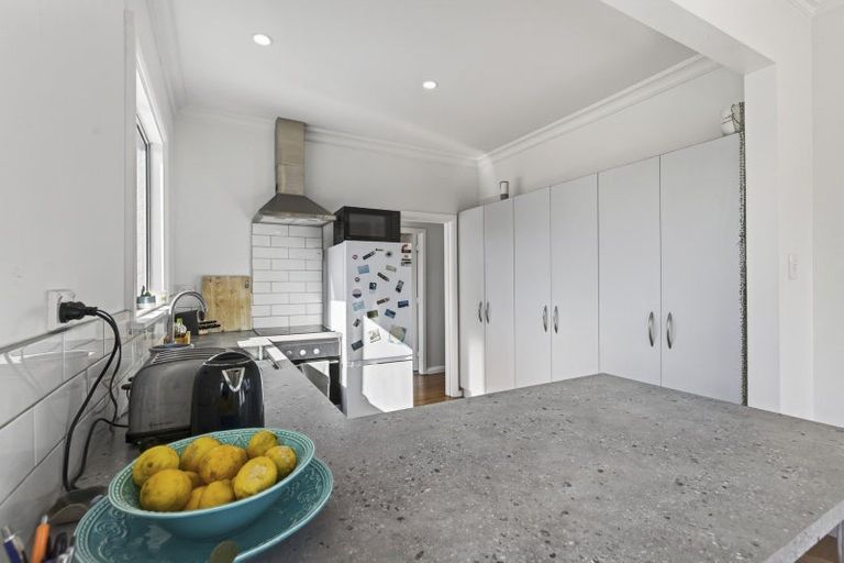 Photo of property in 319 Carrington Street, Vogeltown, New Plymouth, 4310