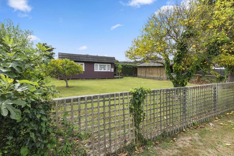 Photo of property in 17a Charles Road, Hannahs Bay, Rotorua, 3010