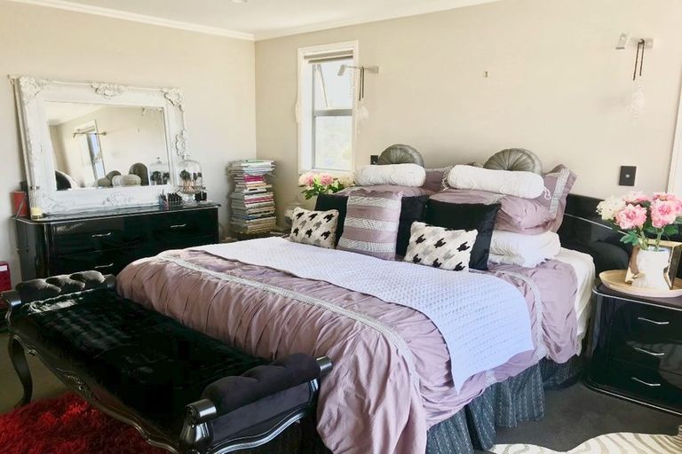 Photo of property in 43a Shanaway Rise, Hillcrest, Auckland, 0627