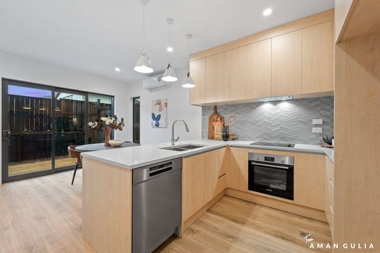 Photo of property in 7d Poto Street, Te Atatu South, Auckland, 0610