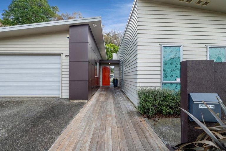 Photo of property in 4 Cherry Lane, Hurdon, New Plymouth, 4310