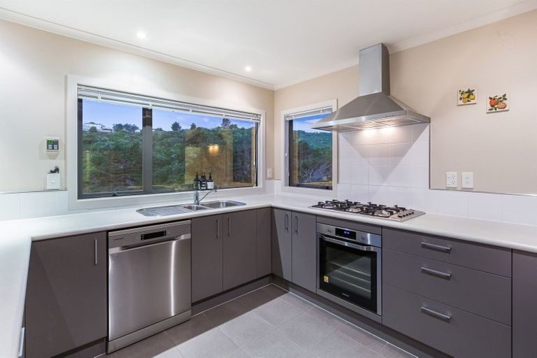 Photo of property in 45 Te Puia Drive, Aotea, Porirua, 5024