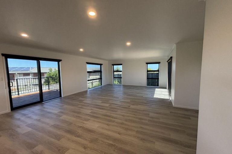 Photo of property in 12 Maxwell Avenue, Papatoetoe, Auckland, 2025