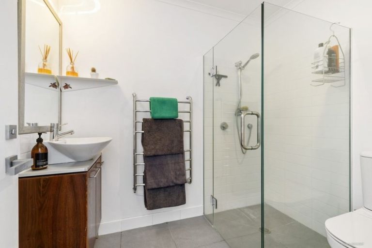 Photo of property in Augusta Apartments, 27/254 Willis Street, Te Aro, Wellington, 6011