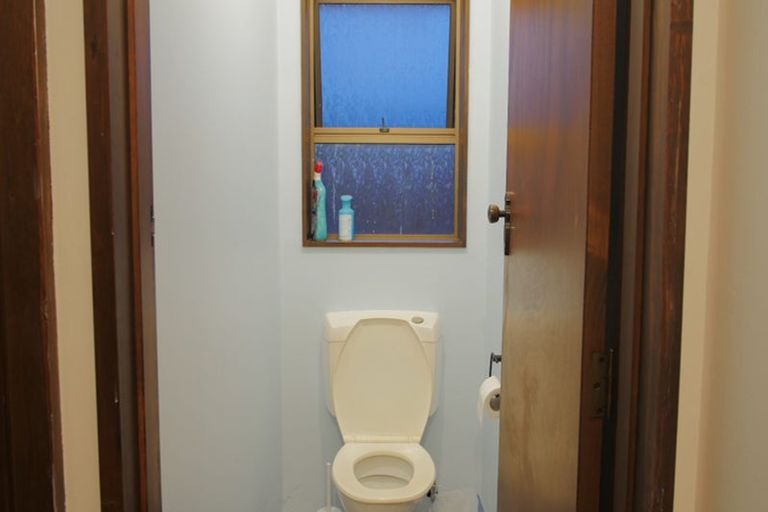 Photo of property in 32 Cecil Place, Cloverlea, Palmerston North, 4412