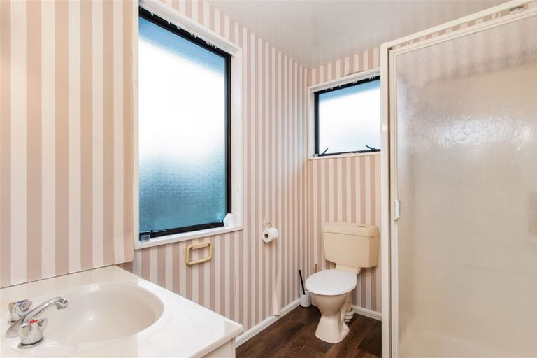 Photo of property in 15 Sevenoaks Drive, Bryndwr, Christchurch, 8053