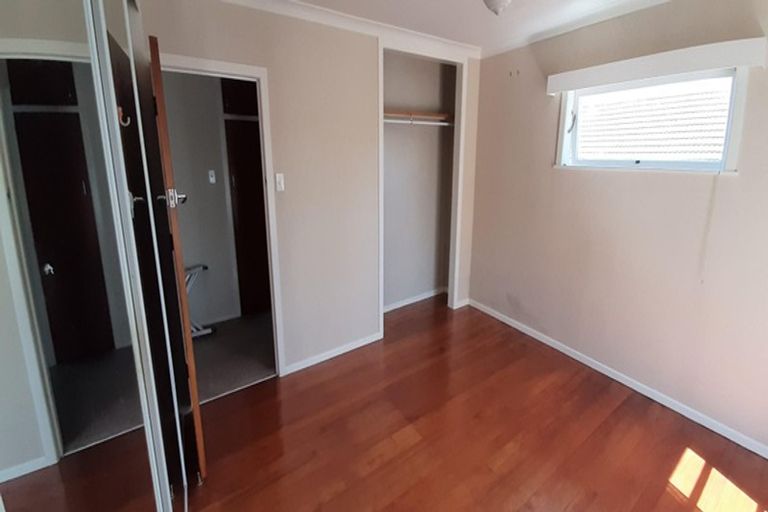 Photo of property in 377 East Coast Road, Mairangi Bay, Auckland, 0630