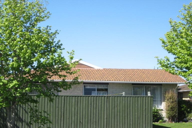 Photo of property in 1/74 Solomon Avenue, Redwood, Christchurch, 8051