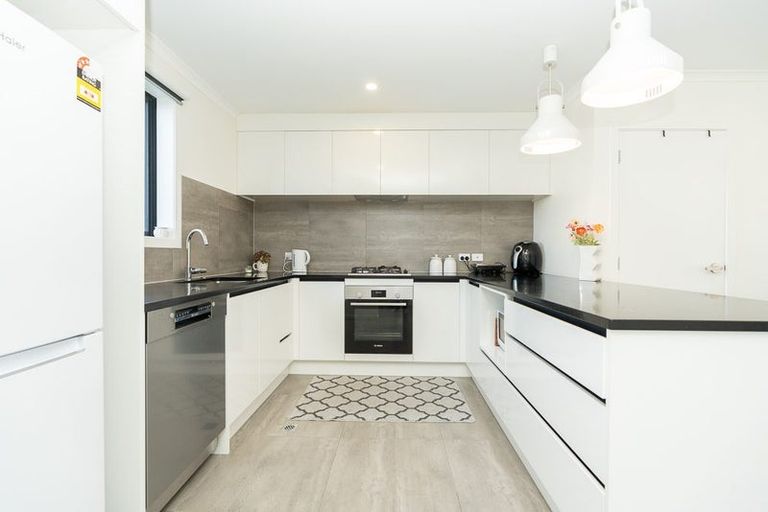 Photo of property in 49 Te Tiireke Drive, Glenview, Hamilton, 3206