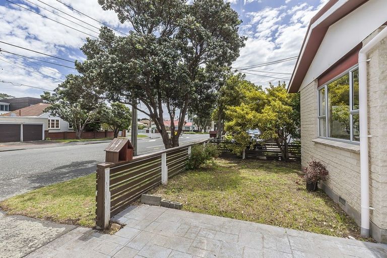 Photo of property in 1/35 Inglis Street, Seatoun, Wellington, 6022