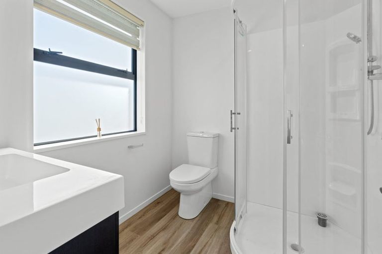 Photo of property in 74a Shillingford Boulevard, Rolleston, 7615