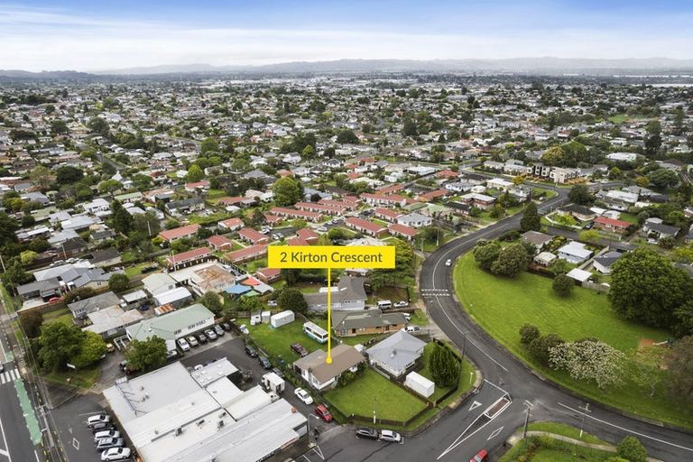 Photo of property in 2 Kirton Crescent, Manurewa, Auckland, 2102