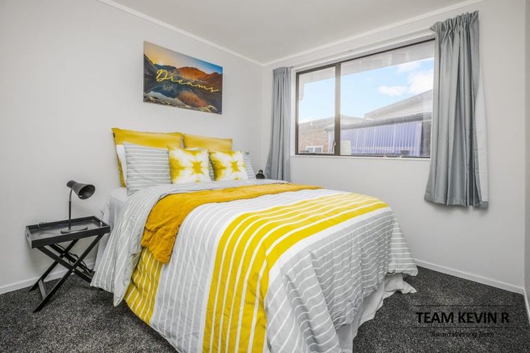 Photo of property in 2/27 Scott Road, Papakura, 2110