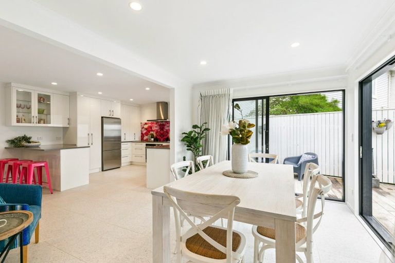 Photo of property in 93a Townsend Road, Miramar, Wellington, 6022