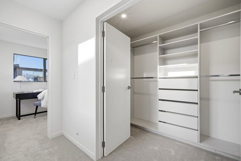 Photo of property in 5 Luff Place, Long Bay, Auckland, 0630