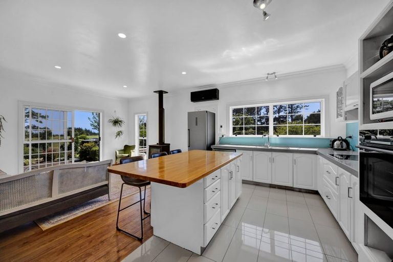 Photo of property in 58 Atkinson Road, Hurworth, New Plymouth, 4371