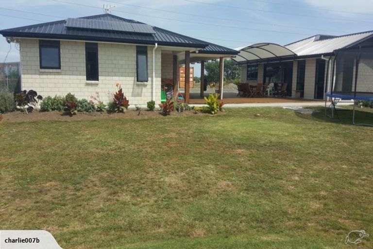 Photo of property in 1217 Glenbrook Road, Glenbrook, Waiuku, 2681