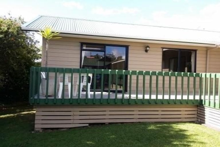 Photo of property in 14 Chablis Place, Henderson, Auckland, 0612