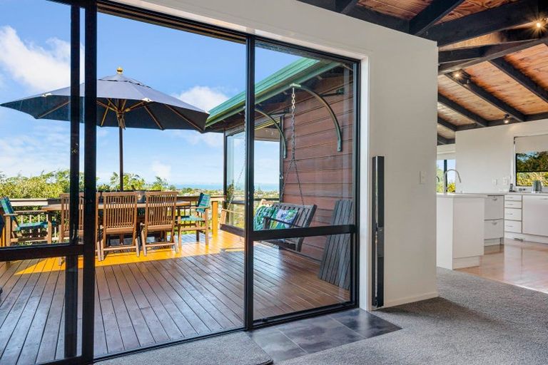 Photo of property in 2/194 Glenvar Road, Torbay, Auckland, 0630