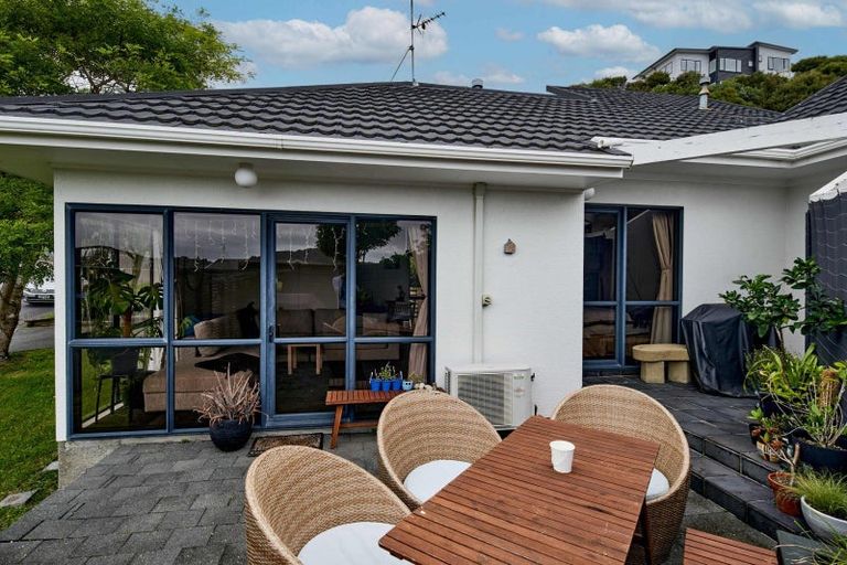 Photo of property in 2 Pilot Lane, Whitby, Porirua, 5024