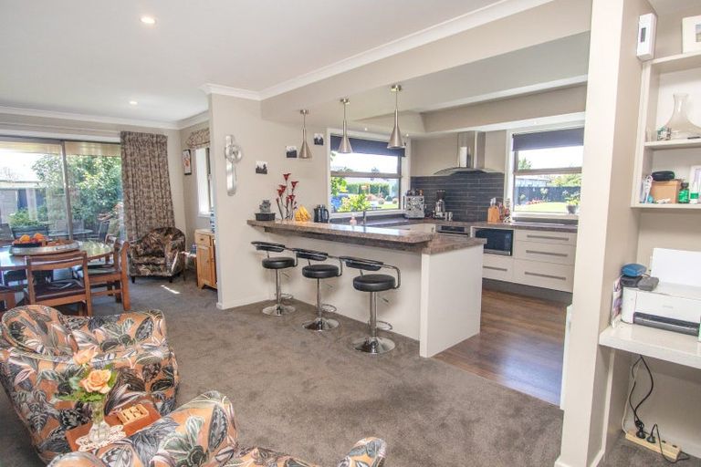 Photo of property in 17 Whiteoak Grove, Tinwald, Ashburton, 7700