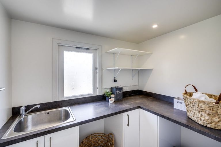 Photo of property in 3 Saint Andrews Road, Havelock North, 4130