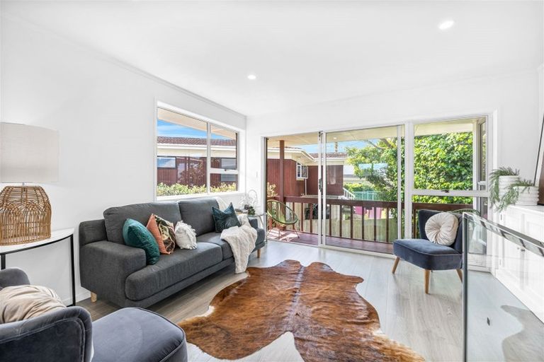 Photo of property in 3/10 Pedersen Place, Bucklands Beach, Auckland, 2012