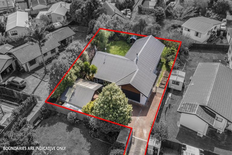 Photo of property in 61 Carnoustie Drive, Wattle Downs, Auckland, 2103