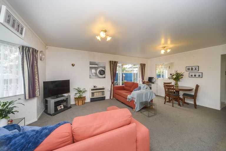 Photo of property in 24 Haydon Street, Roslyn, Palmerston North, 4414