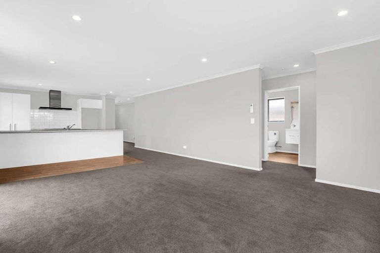 Photo of property in 90 Broadway Parade, Rolleston, 7615