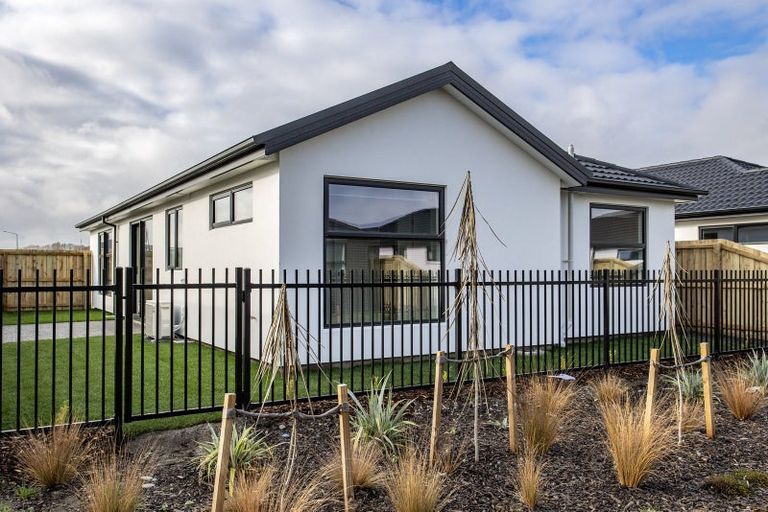 Photo of property in 11 Oakvale Lane, Halswell, Christchurch, 8025