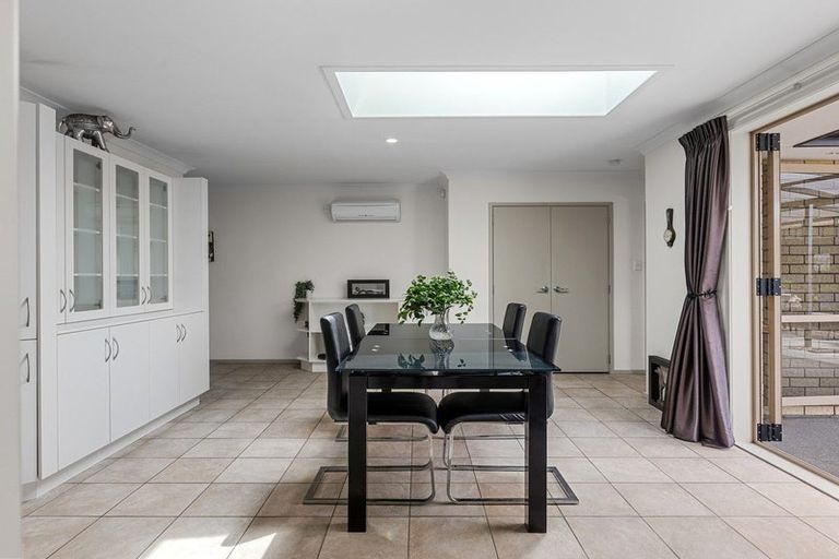 Photo of property in 17 Olive Close, Omokoroa, 3114