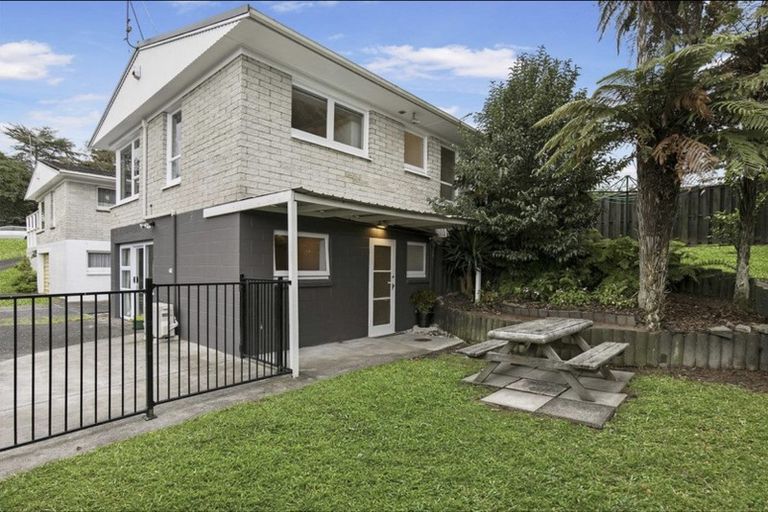 Photo of property in 2/386 Great South Road, Opaheke, Papakura, 2113