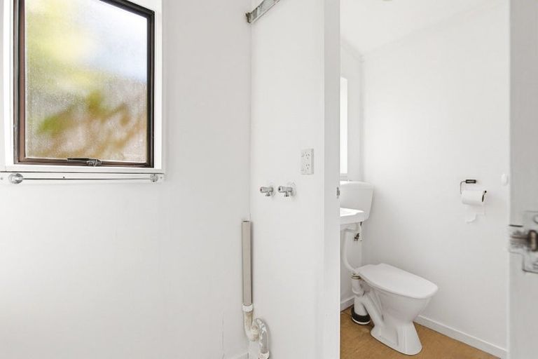 Photo of property in 16 Chester Road, Tawa, Wellington, 5028