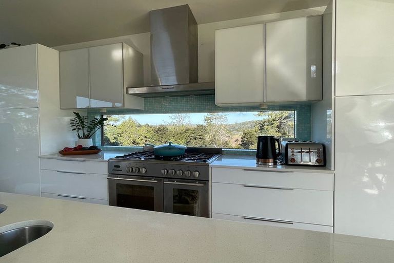 Photo of property in 48 Christian Road, Swanson, Auckland, 0614