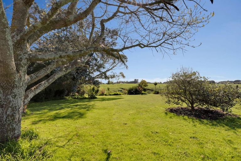 Photo of property in 286 Kawiu Road, Levin, 5510