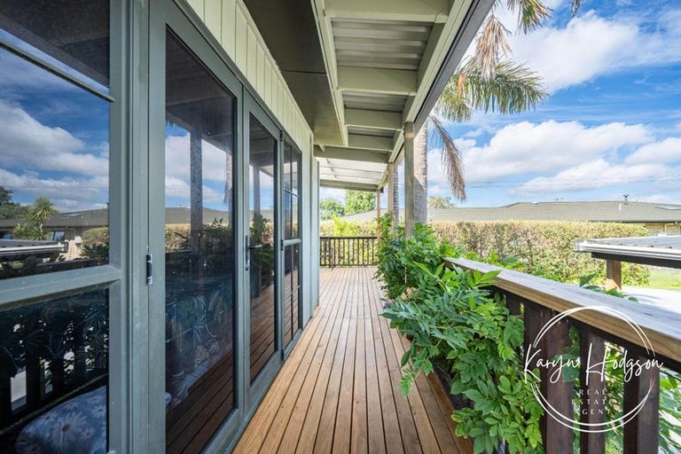 Photo of property in 10 Regent Street, Whakapirau, Maungaturoto, 0583
