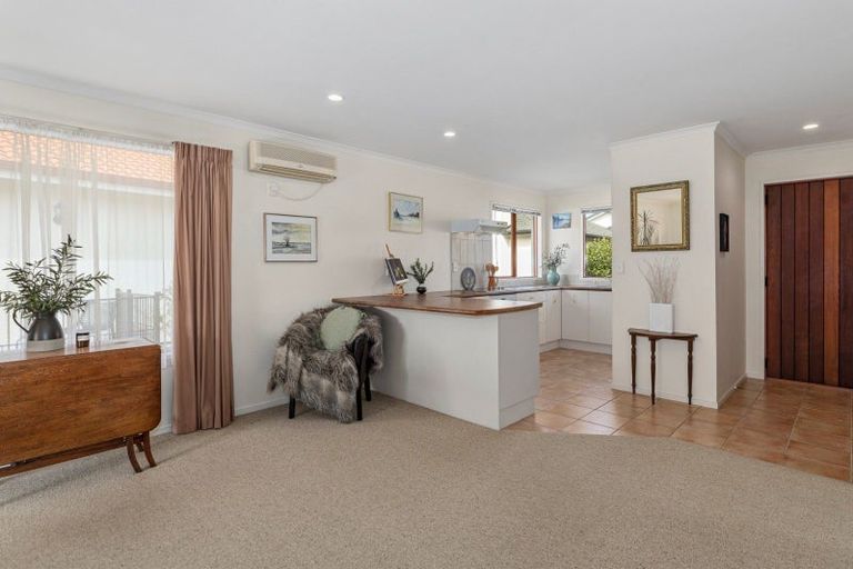 Photo of property in Cotswold Court, 6/8 Cheyne Road, Pyes Pa, Tauranga, 3112