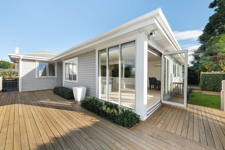 Photo of property in 17 Boucher Avenue, Te Puke, 3119